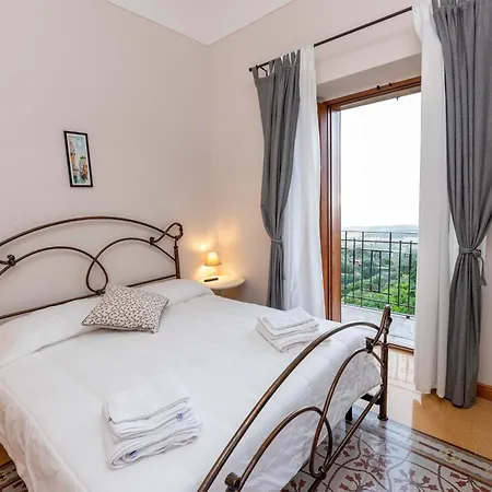 Tecla Farm stay